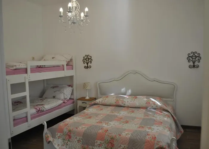Apartment Pod Kostanji